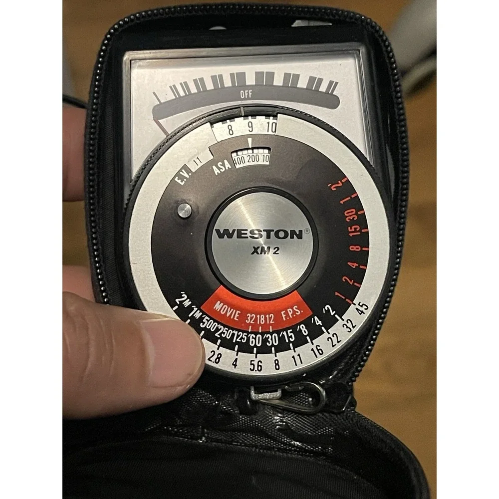 Weston XM-2 Model 550 Light Meter in leather zip case. Made in Japan, not tested